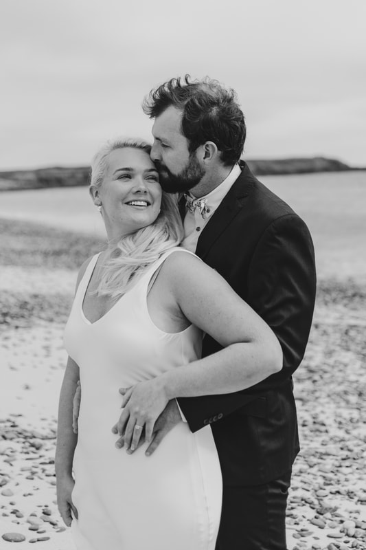 Auckland elopement, couples, and romantic engagement portrait photographer Ainsley DS 