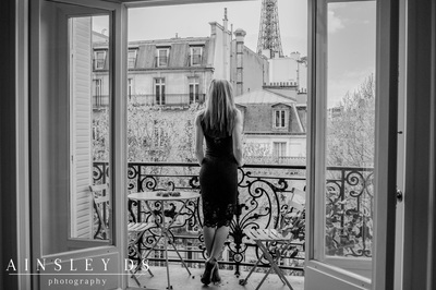 Fashion and solo portrait photoshoot in Paris with Ainsley Ds photography, Paris photographer. 