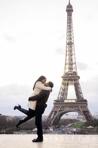 Engagement, couple portrait photoshoot in Paris with Ainsley Ds photography, Paris photographer. 