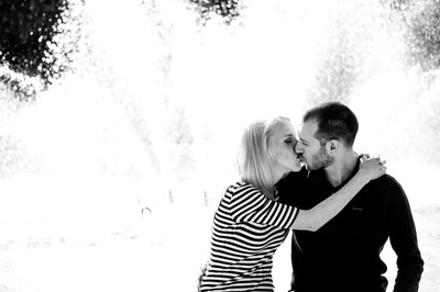 Engagement & couple photoshoot in Paris with Ainsley Ds photography, Paris photographer. 