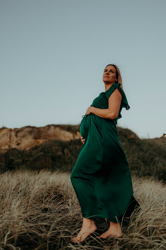 Maternity photoshoot in Auckland 