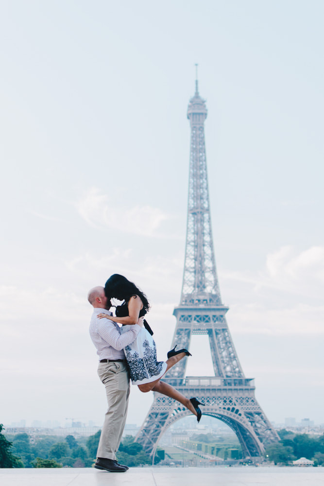 Engagement and anniversary photographer in Paris