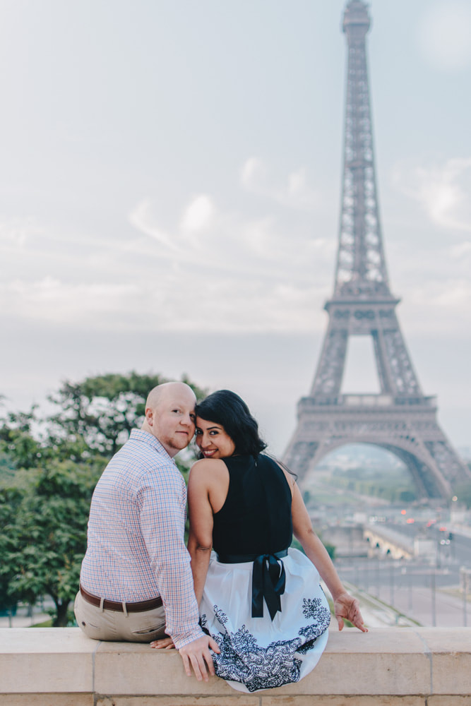 Romantic couples photo shoot for anniversary in Paris. Engagement and couples photographer Ainsley DS