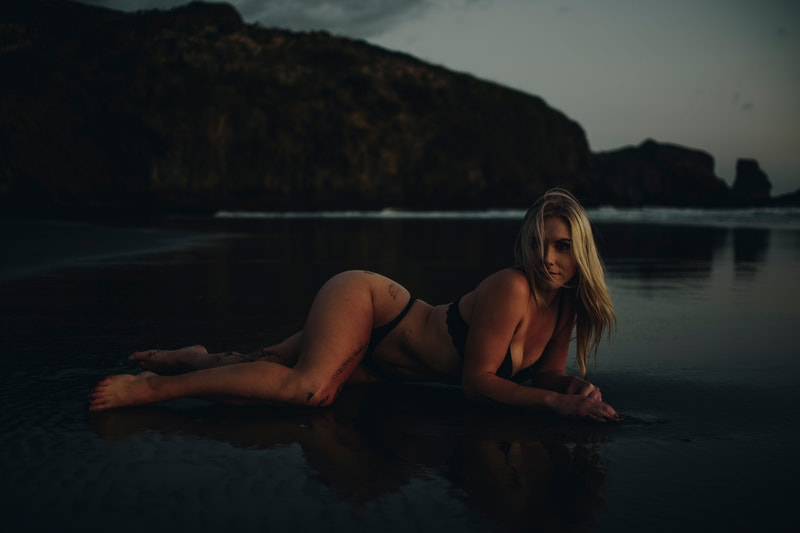 Gorgeous intimate beach portrait photo session in Auckland.Book your shoot with female photographer now.