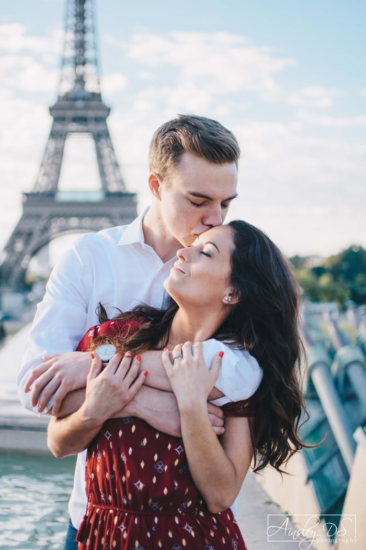 Couple photo shoot in Paris- Ainsley Ds Photography 