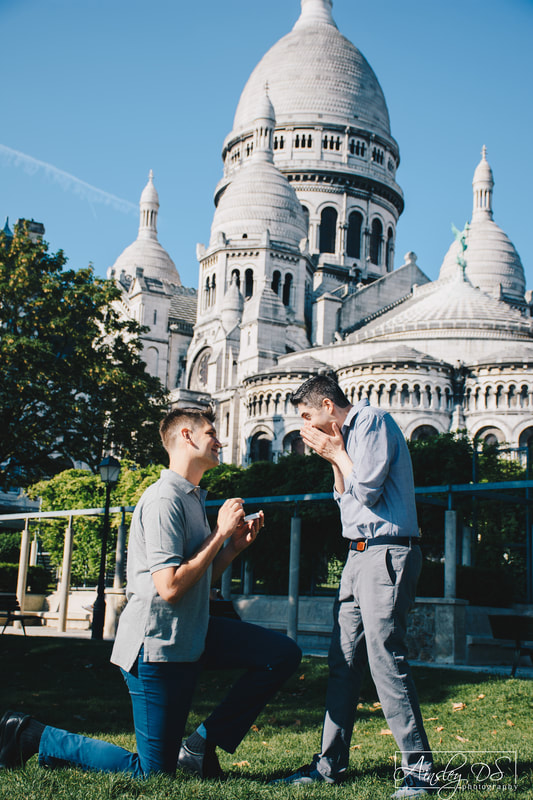 Gay elopement photo shoot in Paris by Paris photographer Ainsley Ds photography 