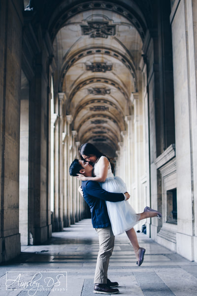 Romantic couples photo shoot in Paris with photographer Ainsley DS Photography